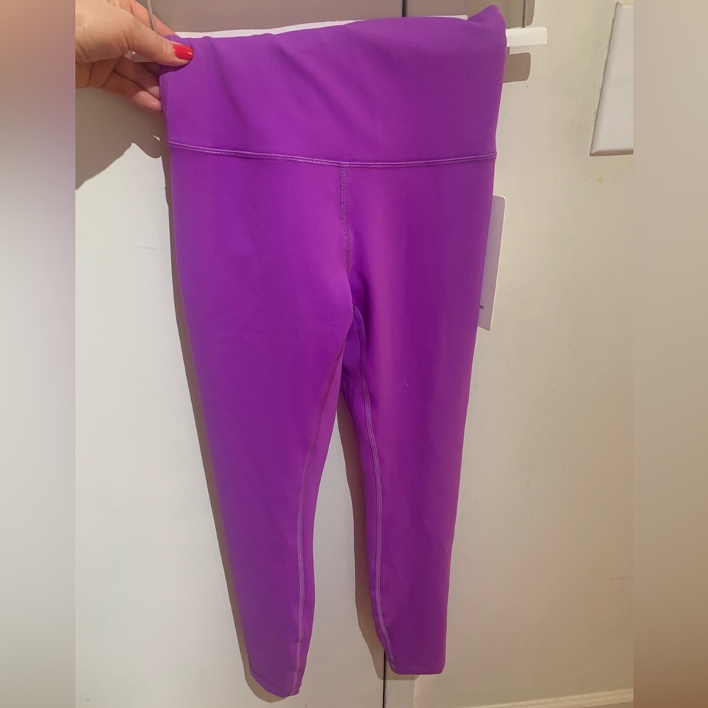 LULULEMON LEGGINGS SIZE 4 25” - Picture 2 of 5